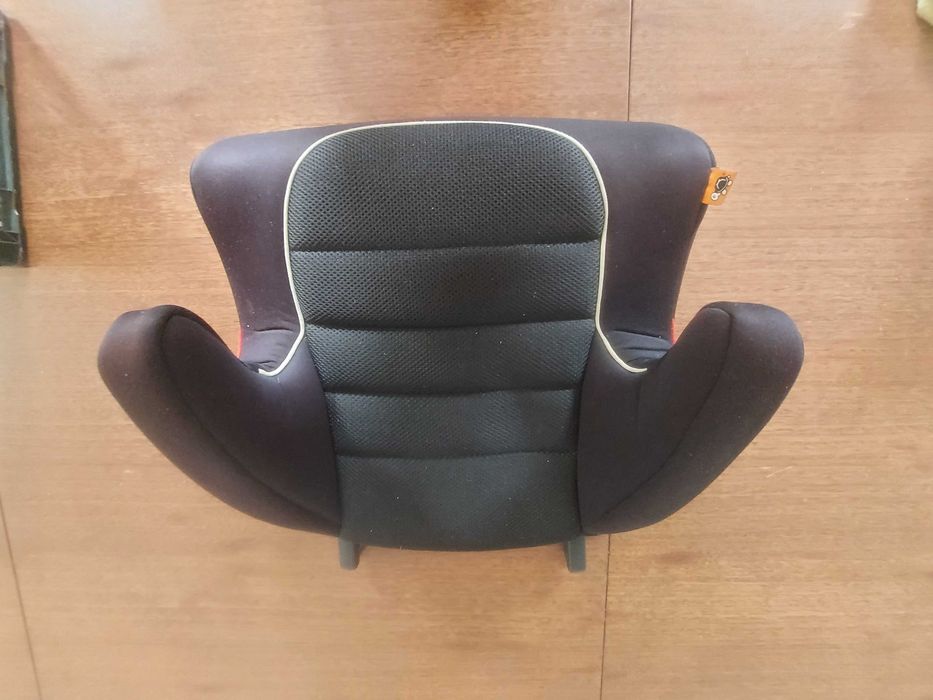 Banco elevatório com Isofix