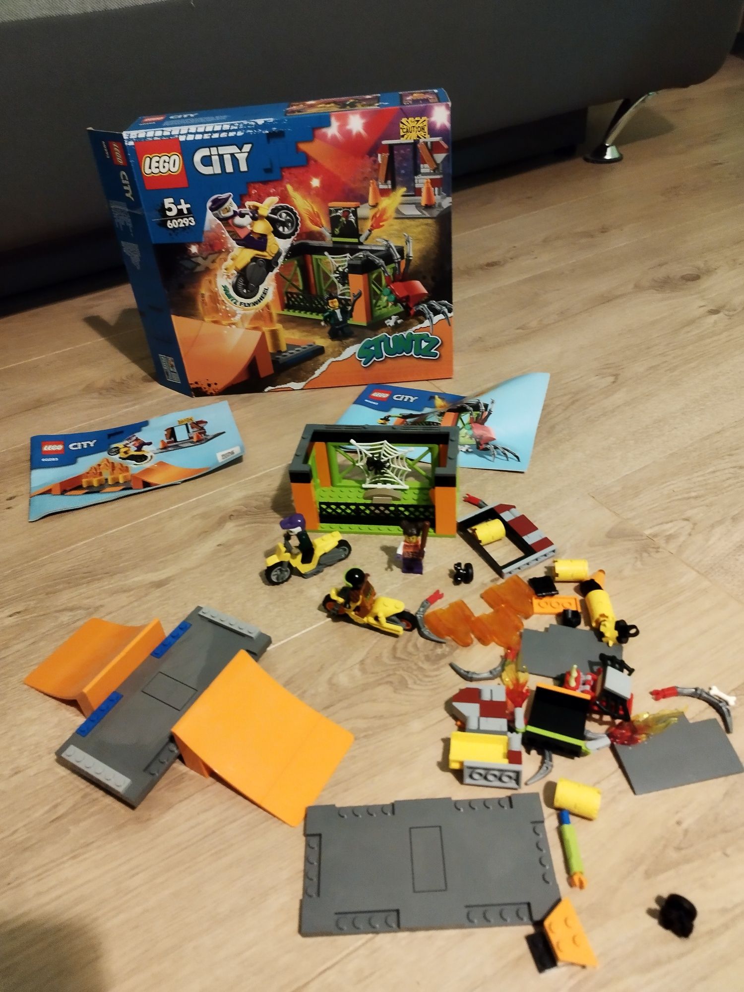 Sprzedam LEGO city 60293