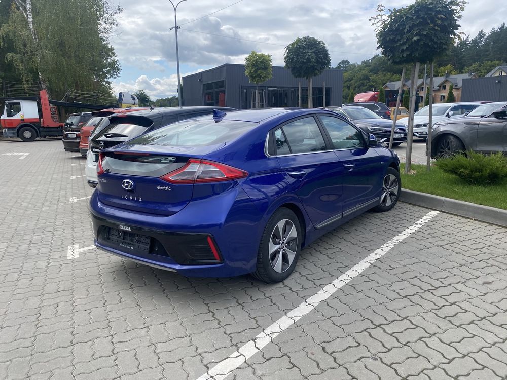 Hyundai Ioniq 28 кВ electric 2019