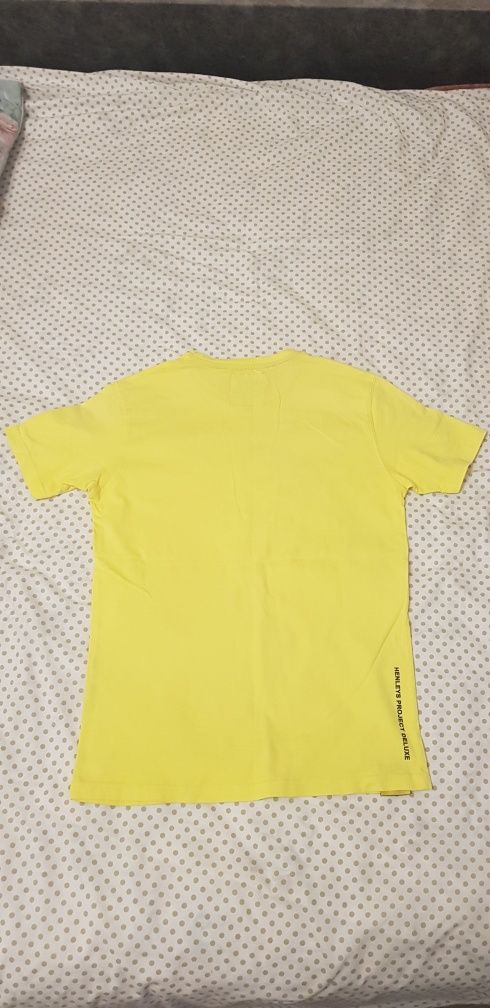 Яркая футболка Henleys Project Deluxe, оригинал, фирменная.