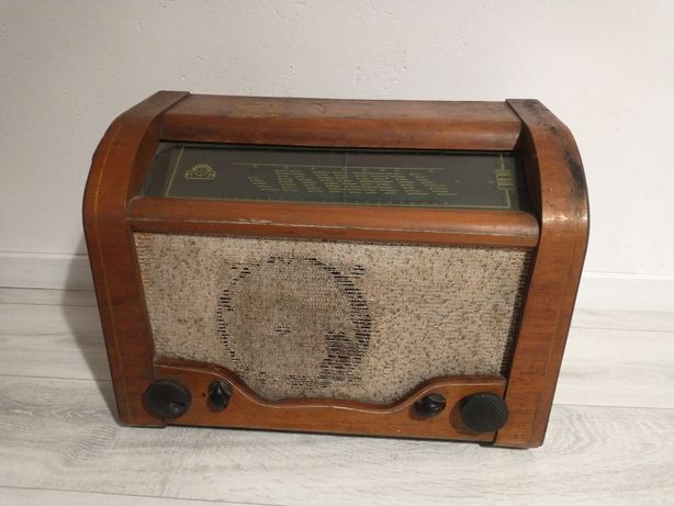 Stare radio aga, uszkodzone