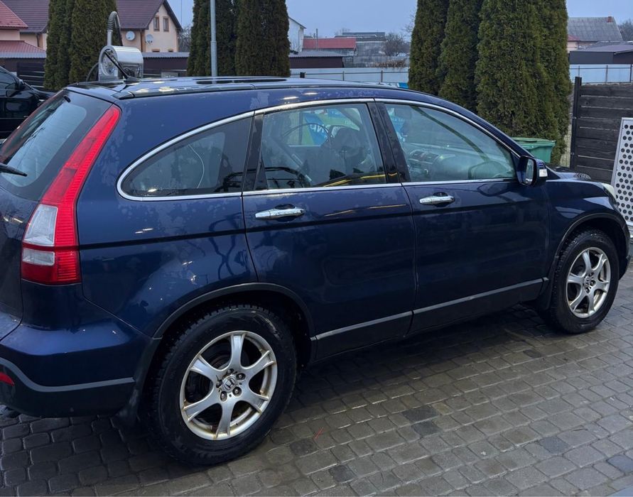 Авто для ЗСУ уже в Україні