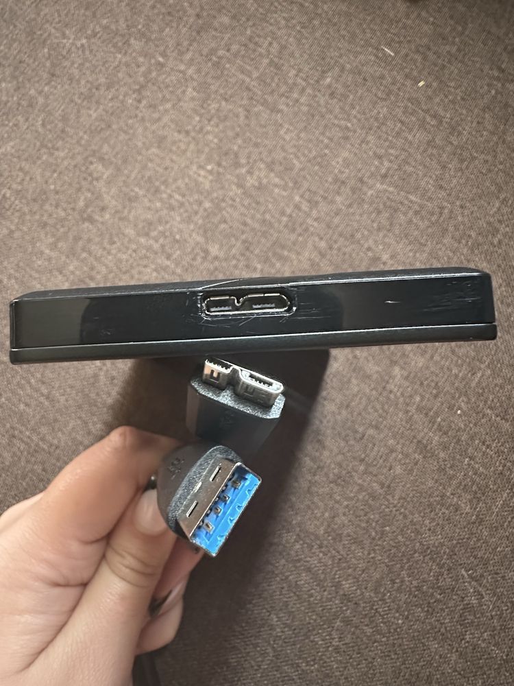 Зовнішній жорсткий диск Seagate Basic 2 TB