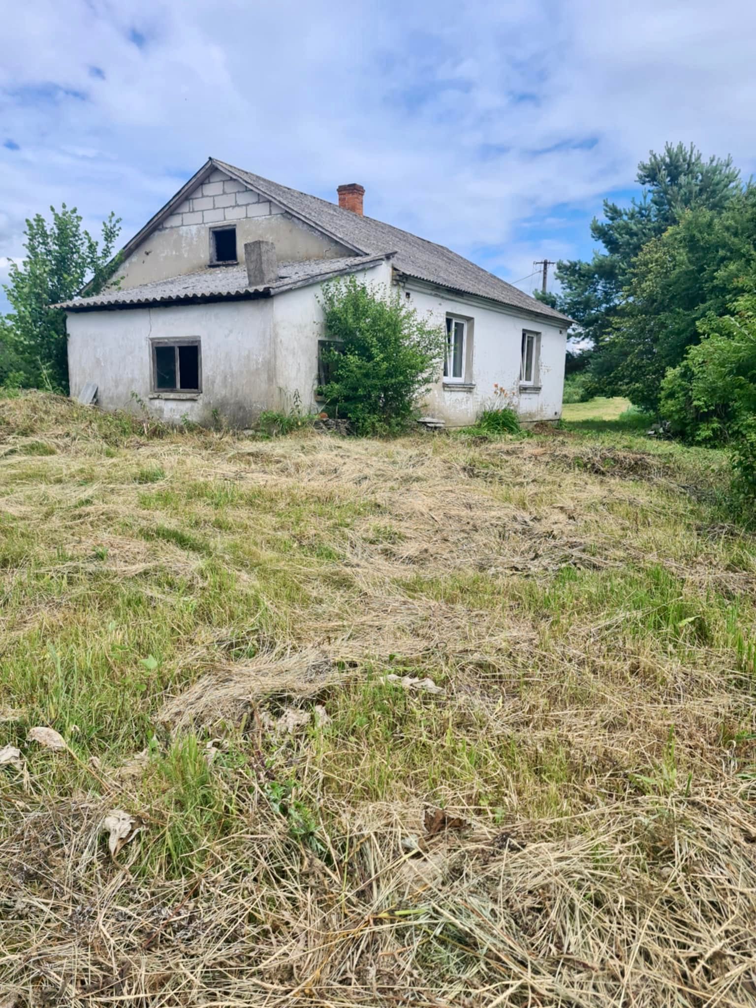 Działka z domem na sprzedaż