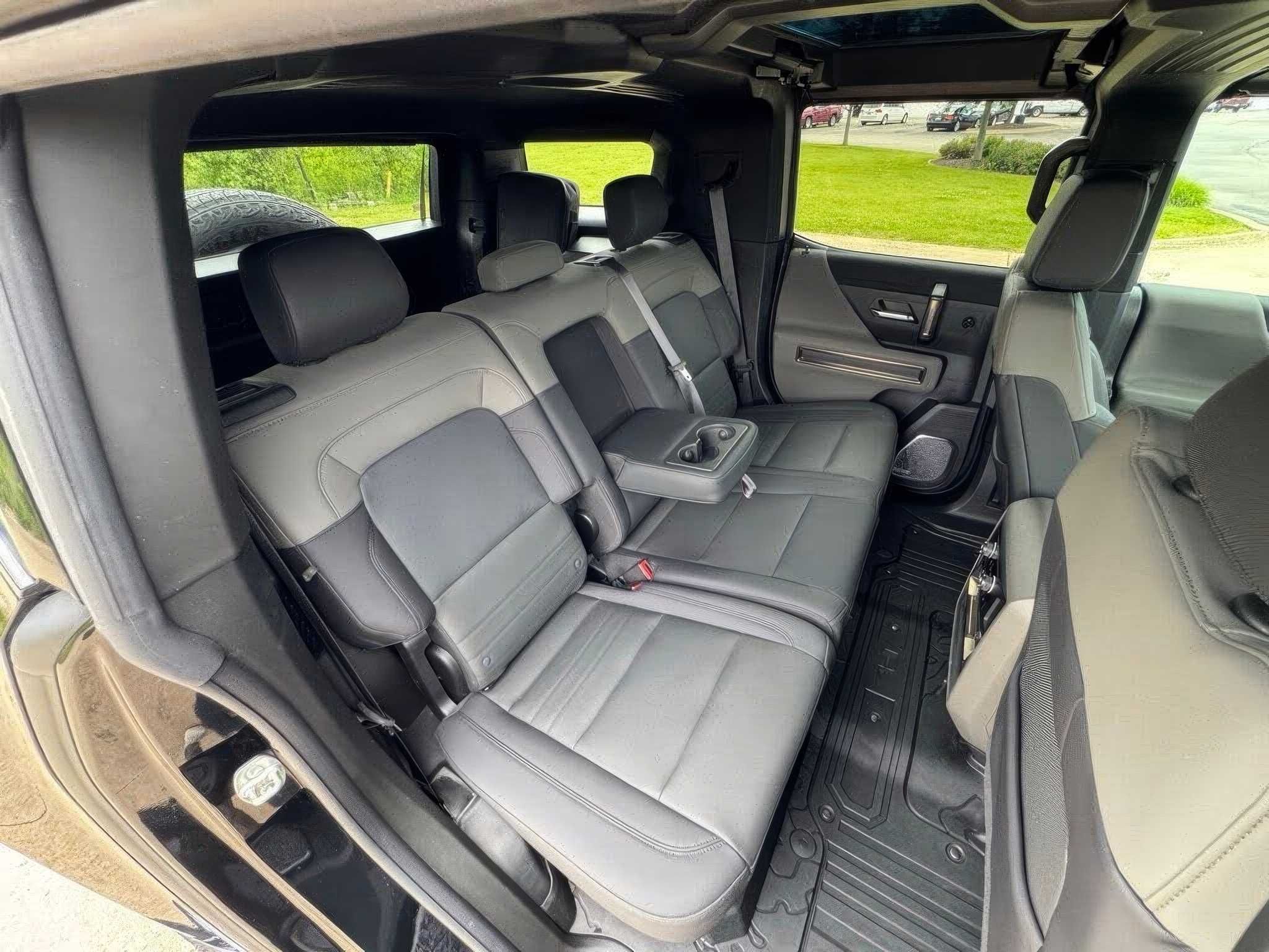2024  Hummer  EV