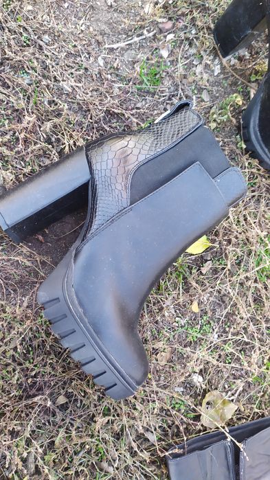 Ботинки/полусапожки на 38розмір