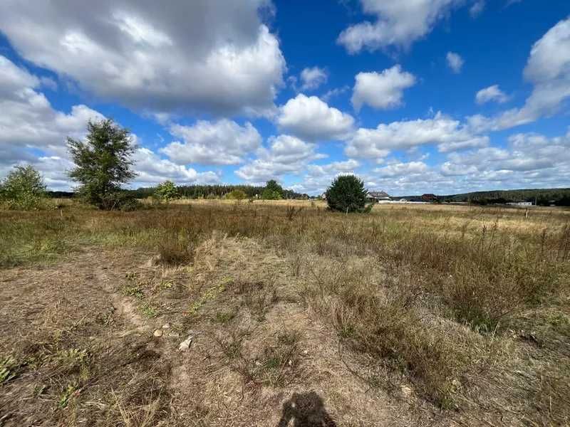 Зем. ділянка під житловий будинок, 0,15 га, вул. Молодiжна, 19