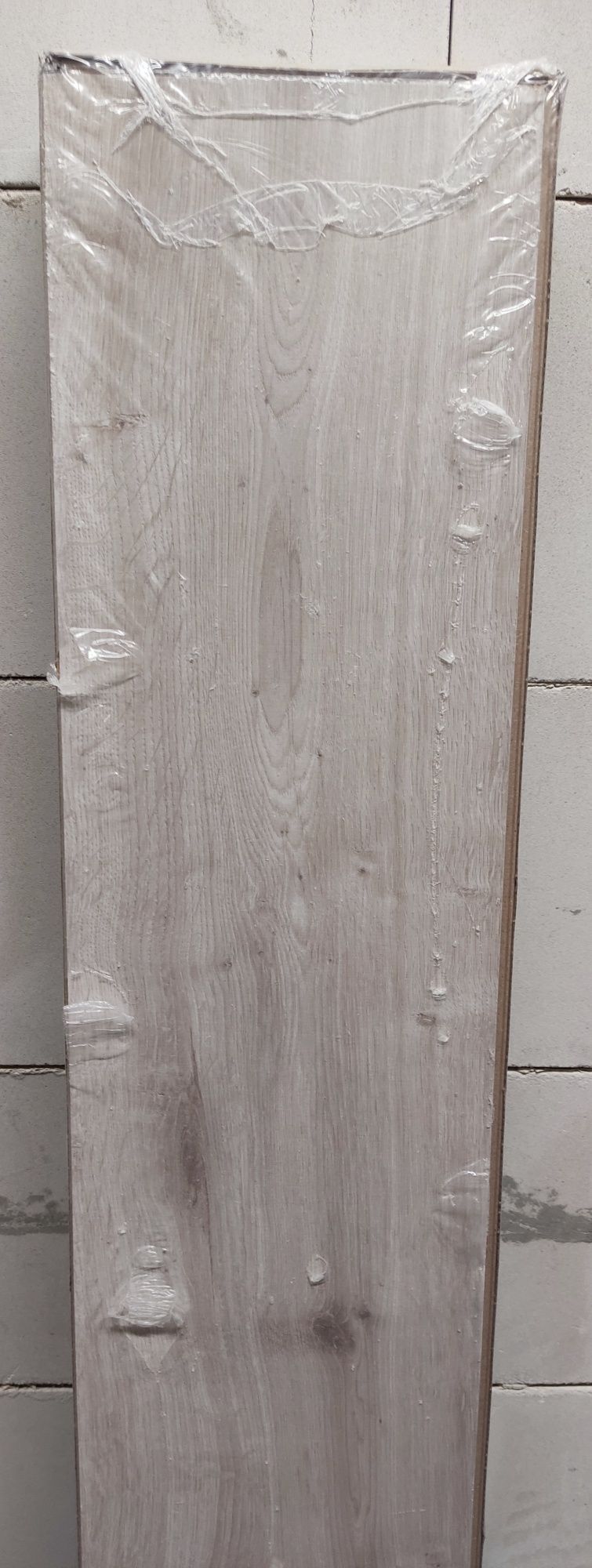 Panele podłogowe - laminowane, dwa rodzaje