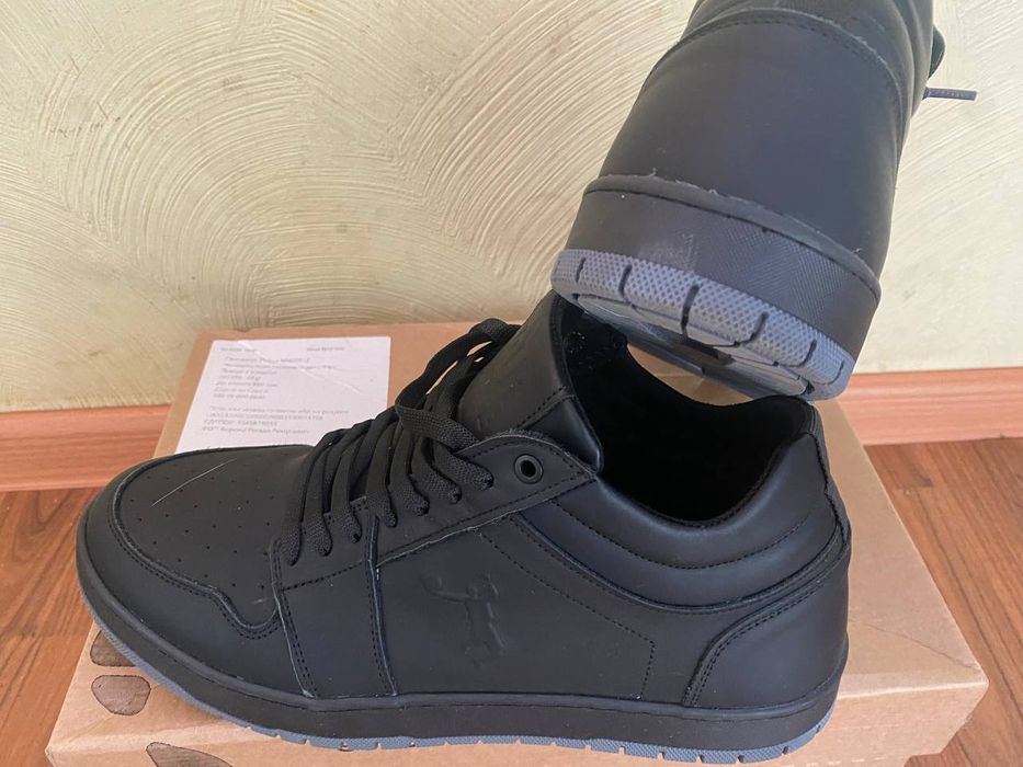 Кроссовки теплые зимние