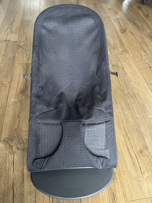 Leżaczek babybjorn + łóżeczko turystyczne Gratis