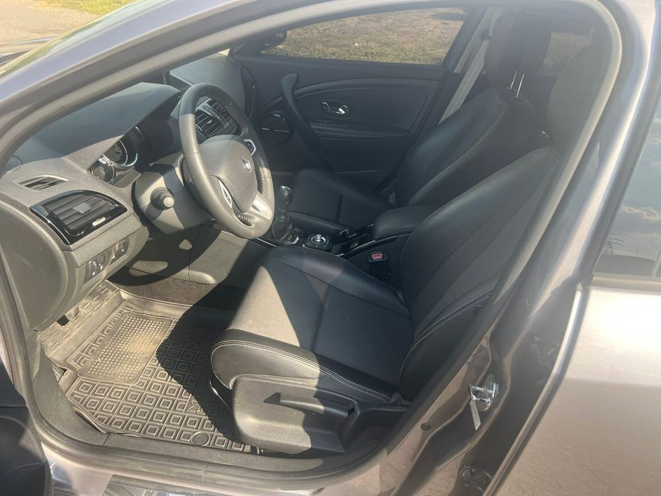 Меган 3 у відмінному стані