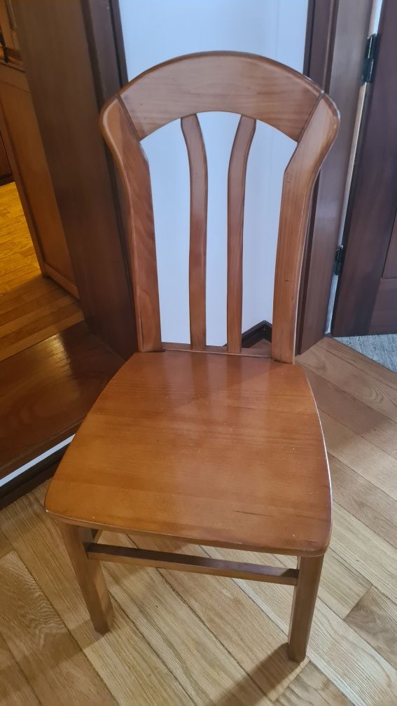 Secretária e cadeira