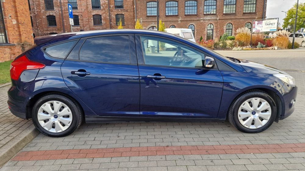Ford Focus 1.6 Benzyna  2012 rok