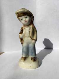 Figurka porcelanowa chłopiec chłopczyk