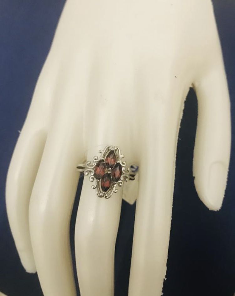 серебряное кольцо/срібне кільце перстень с гранатами Zarina