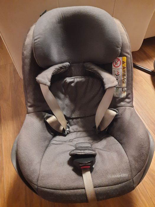 Fotelik Maxi cosi 2wayPearl  + baza 2 wayFixi