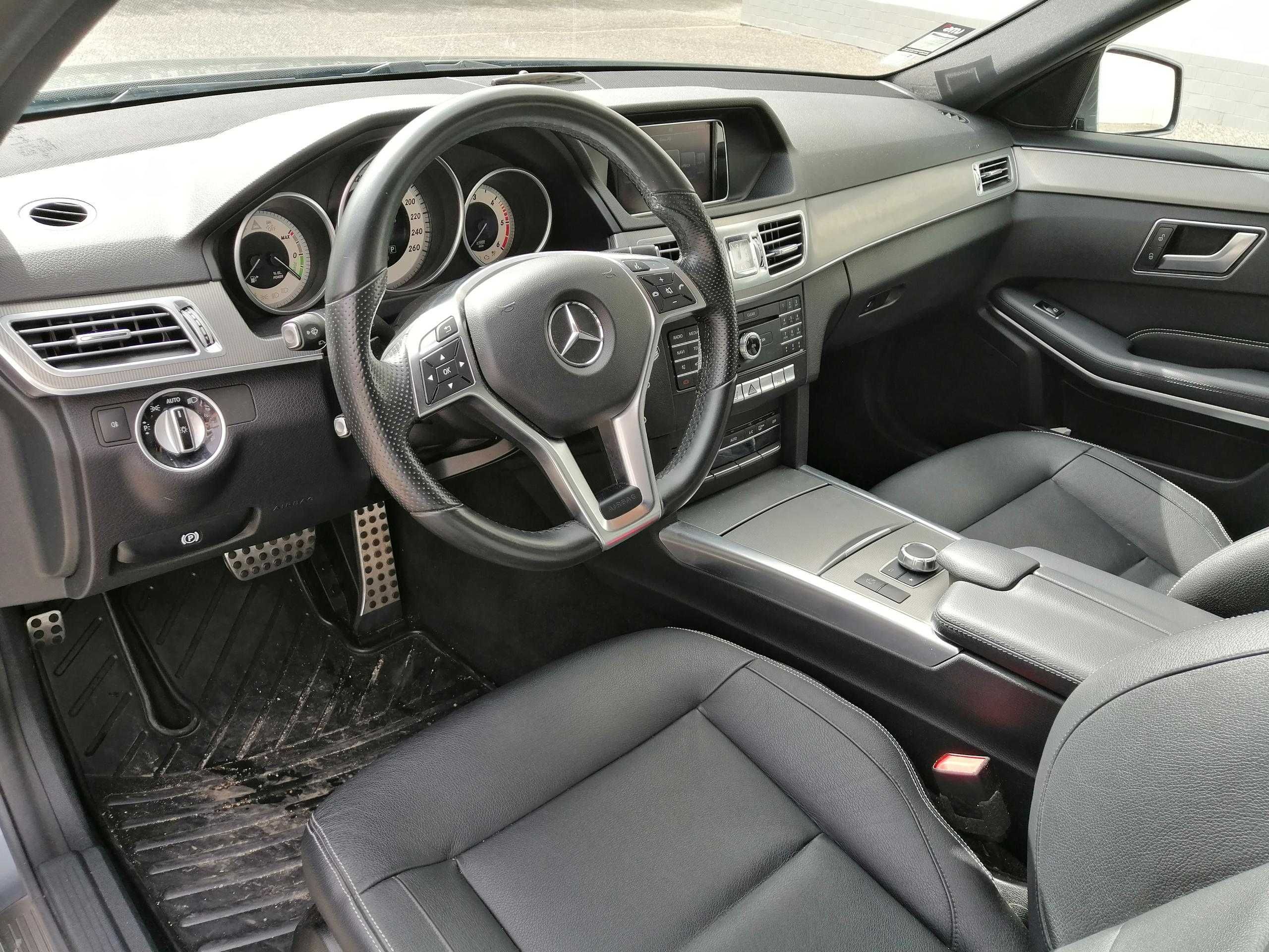 Mercedes E300 BLUETEC HYBRID EDITION E com apenas 127000 KM