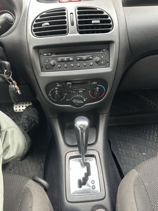продам автомобіль, Пежо 206