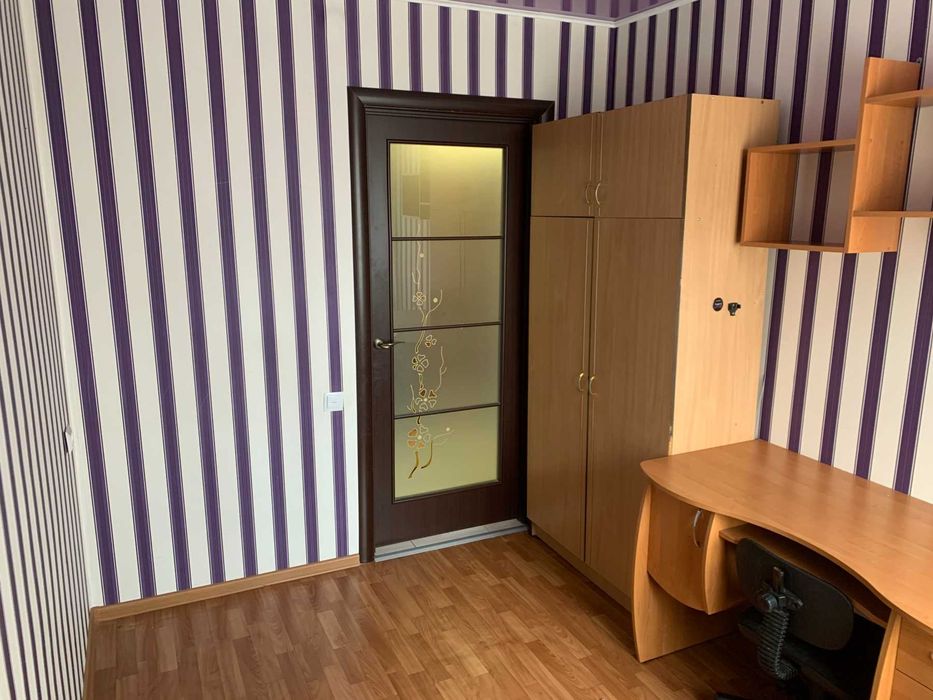 Здам не велику з гарним ремонтом 3х кімн кв вул. Любецька