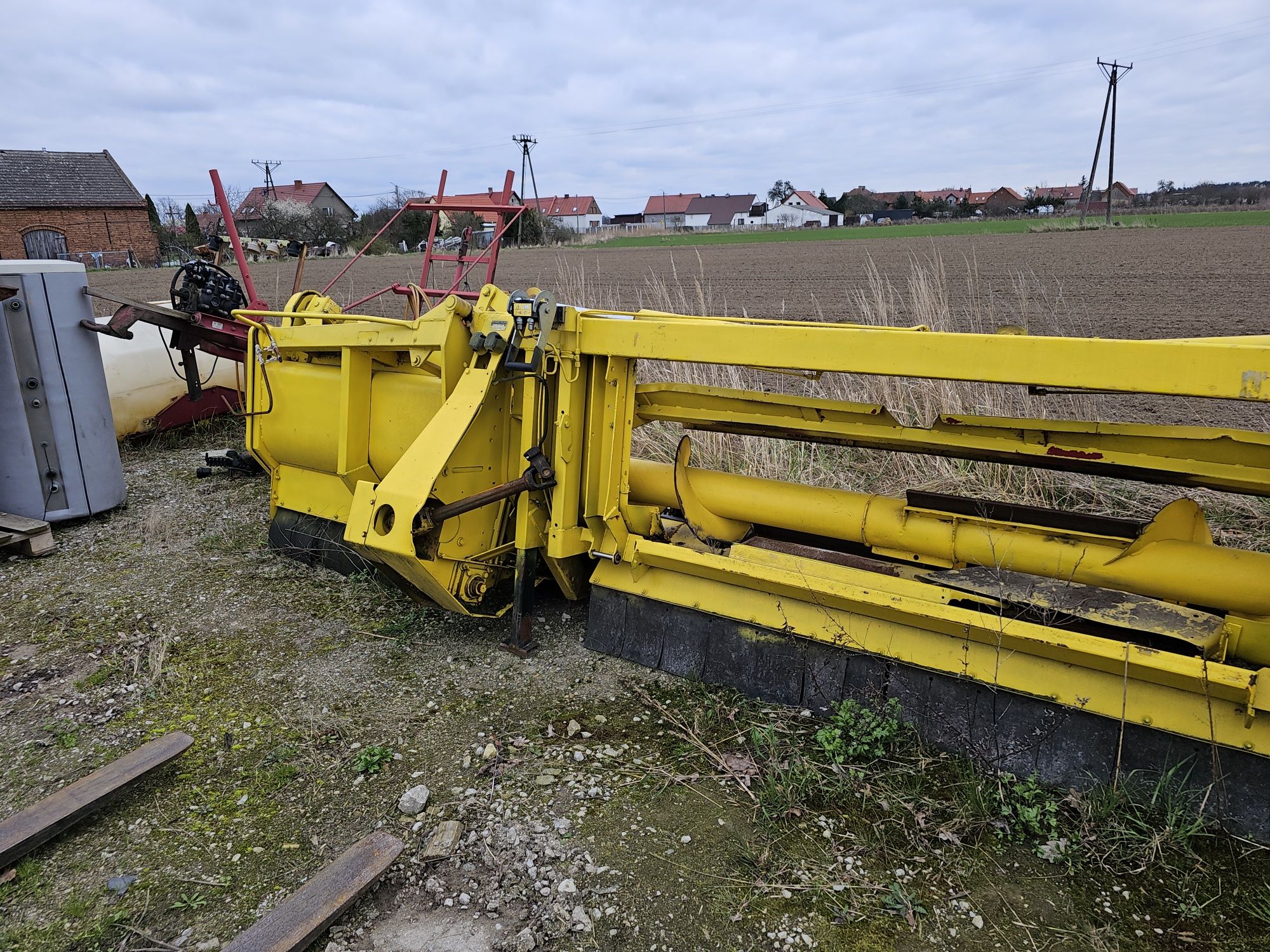 Przystawka do kukurydzy New Holland 8 rzędowa