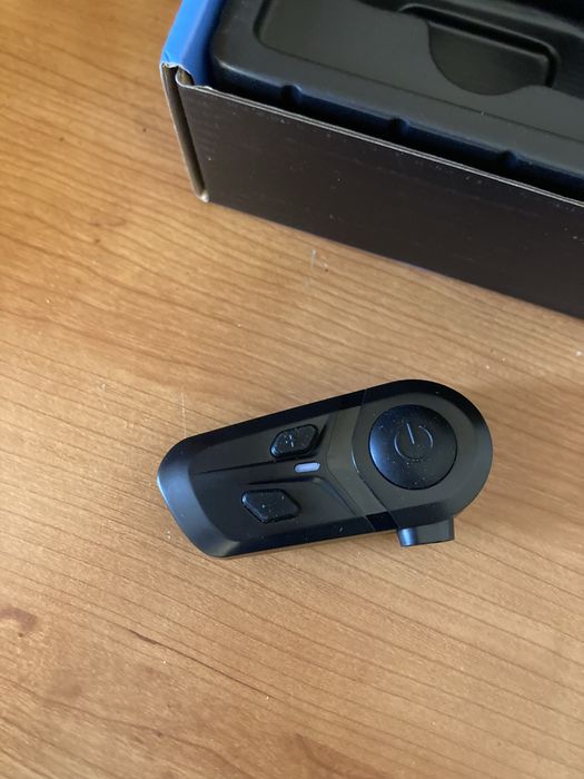 Intercomunicador para capacete de moto
