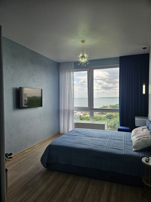 Сдам посуточно 2х кв.Таирова.  с панорамным  видом на море ЖК Авин