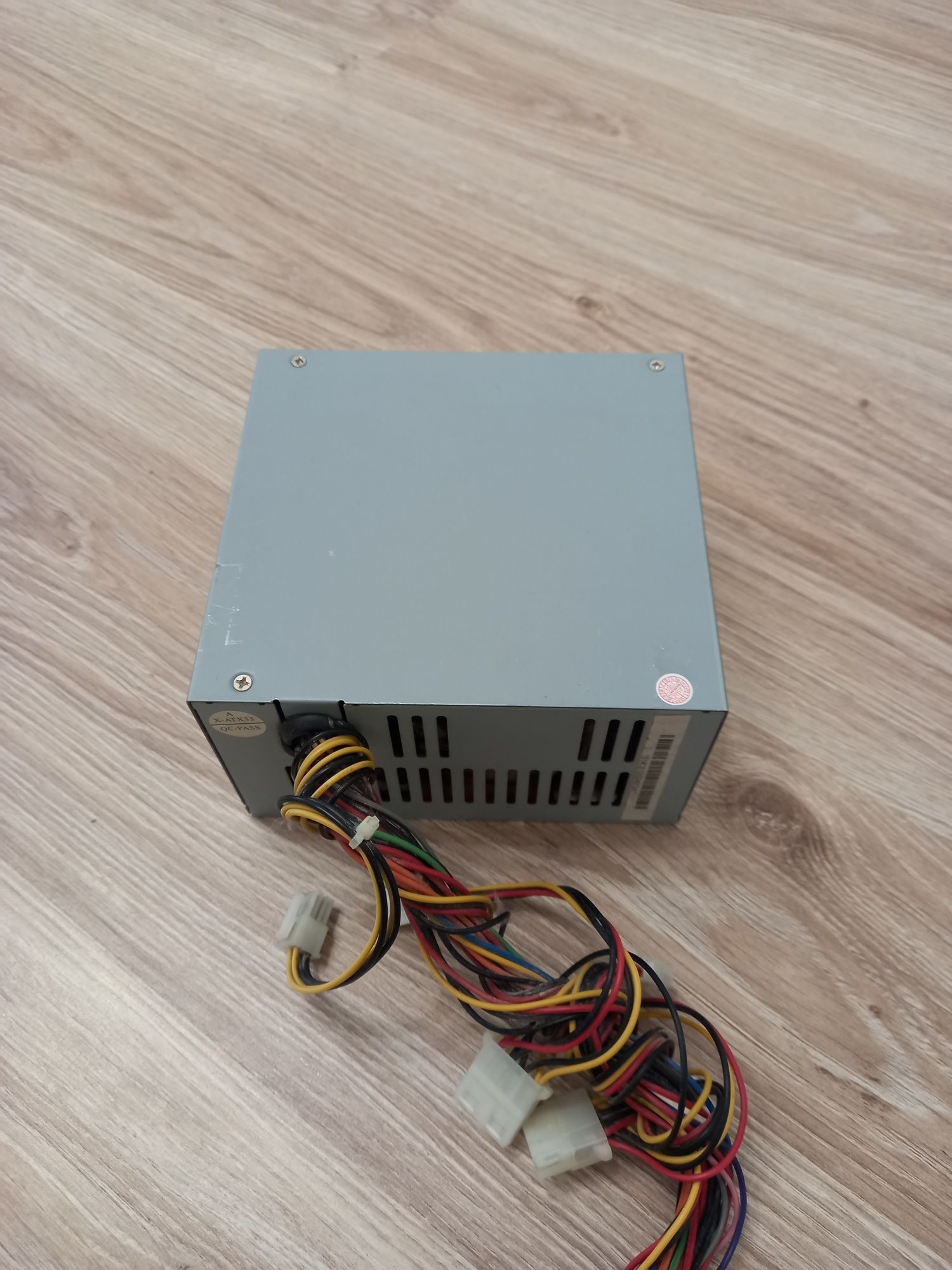 Блок питания для ПК ColorsIt 330W.