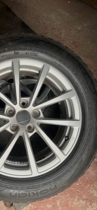 Продам комплект дисков а сборе с резиной. Ауди 225/60/17