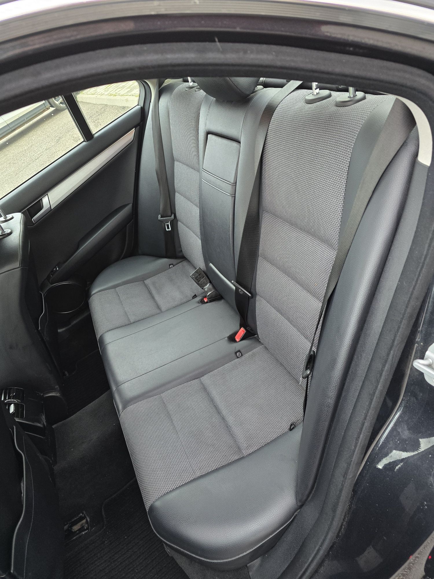 Mercedes c220 cdi Avantgarde ano 2012