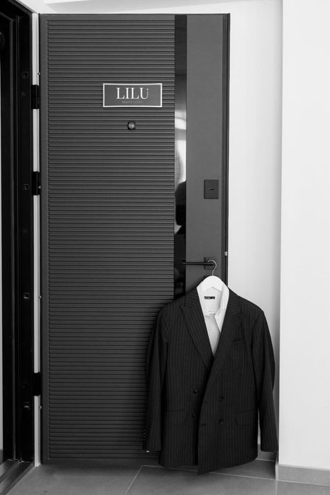 Здається робоче місце для Перукаря/Майстра манікю/бровіста