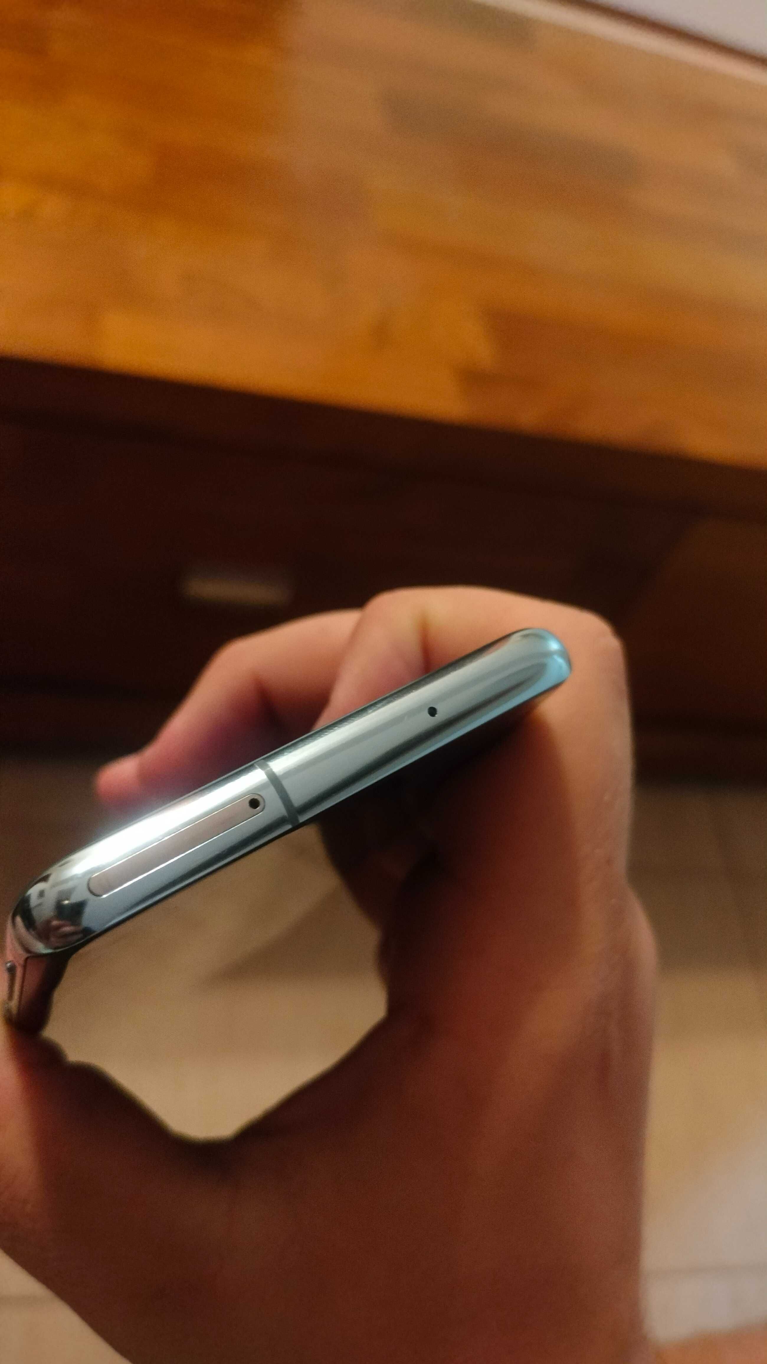 Galaxy S10 Odnowiony + pudełko, ładowarka, etui, szkło hartowane
