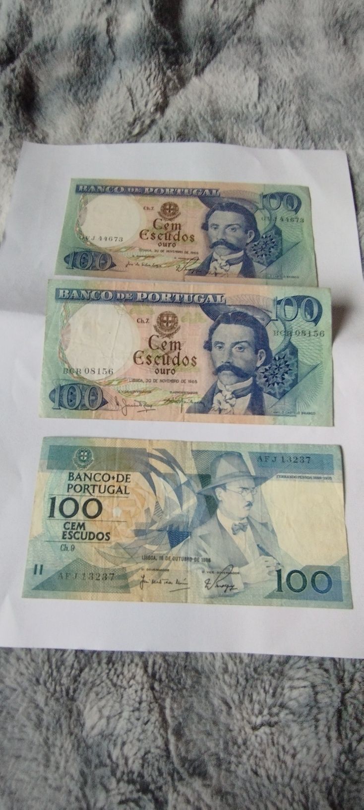 Escudos em notas portuguesas