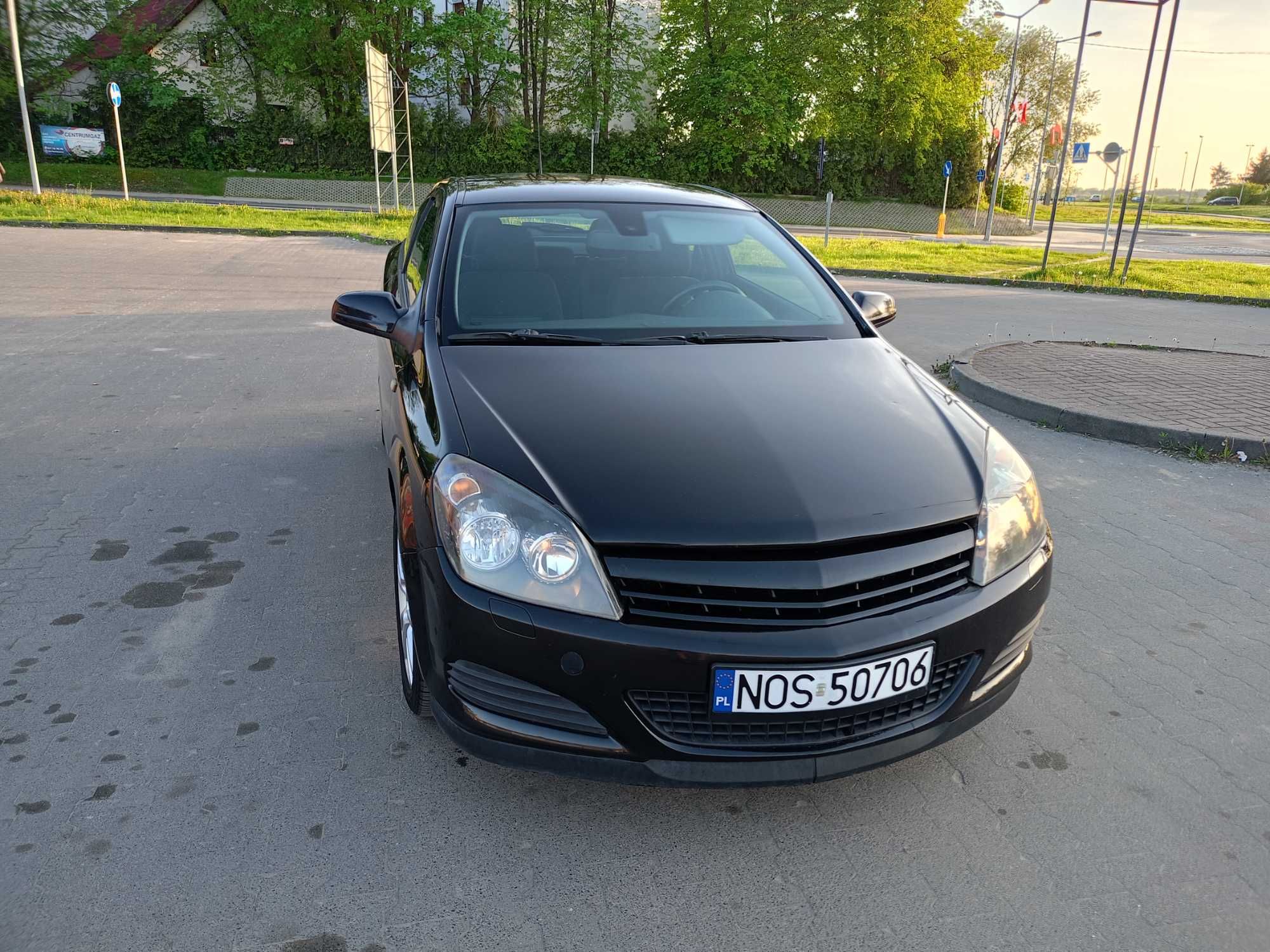 Opel  Astra   h   Coupe  2008rok  stan  b.dobry