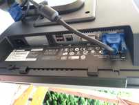 monitor hp 19 w dobrym stanie