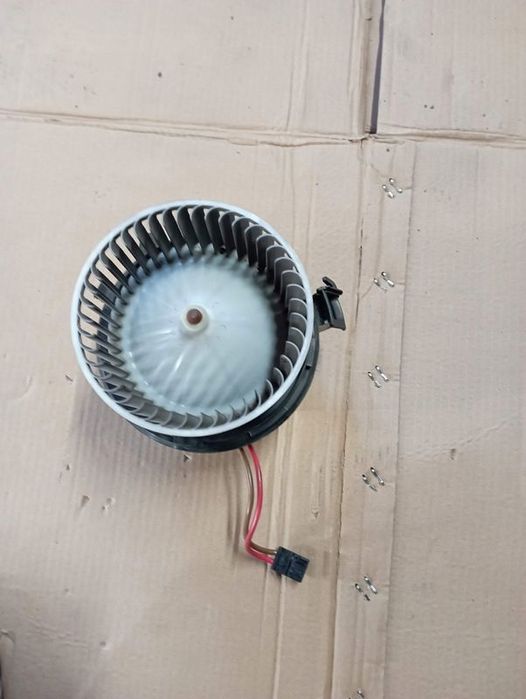 RENAULT LAGUNA III 3 WENTYLATOR NAGRZEWNICY DMUCHAWA EUROPA