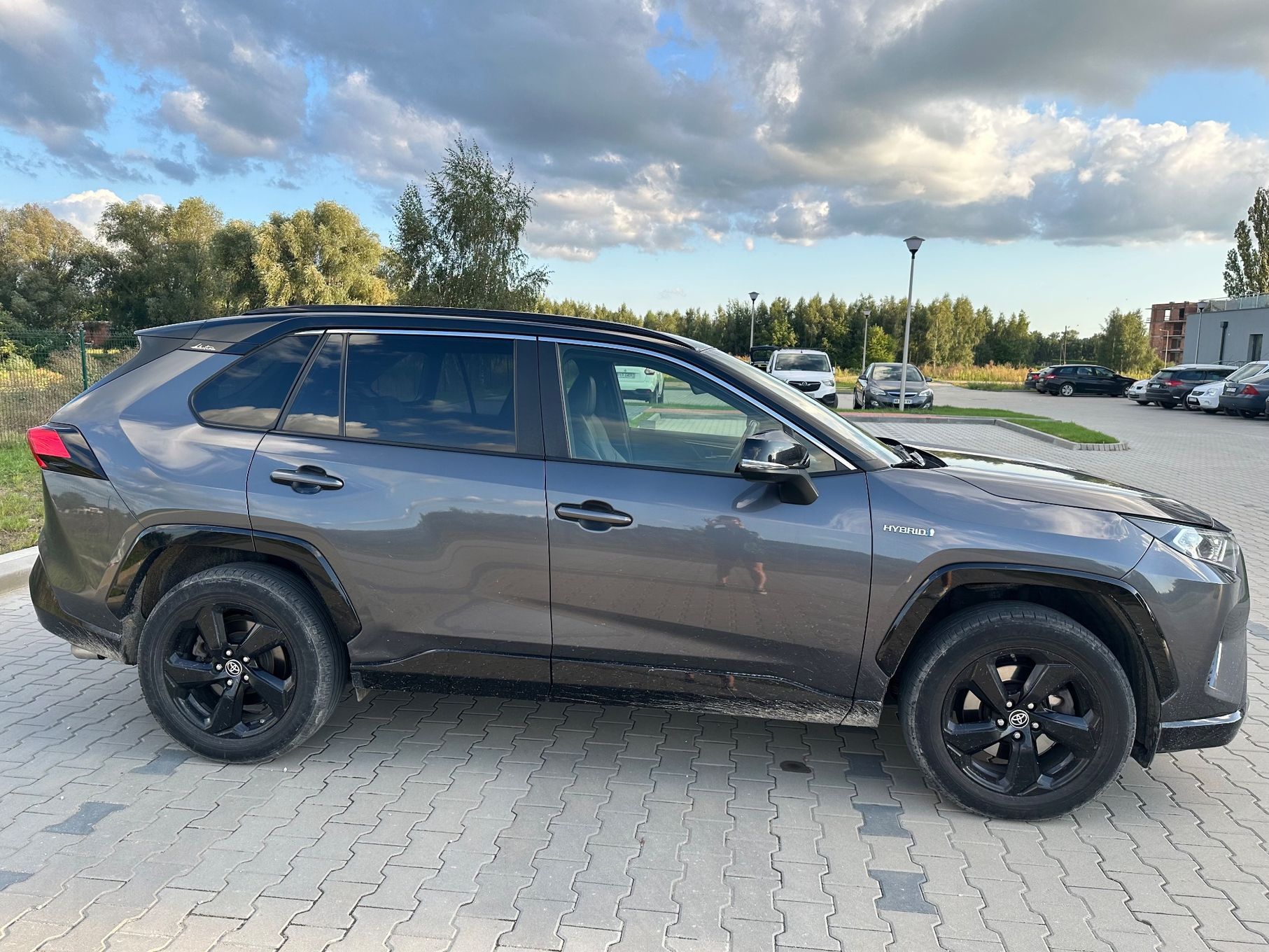 Toyota RAV4 Toyota RAV4 Hybrid z 2020 roku. Selection 4x2 FV 23%