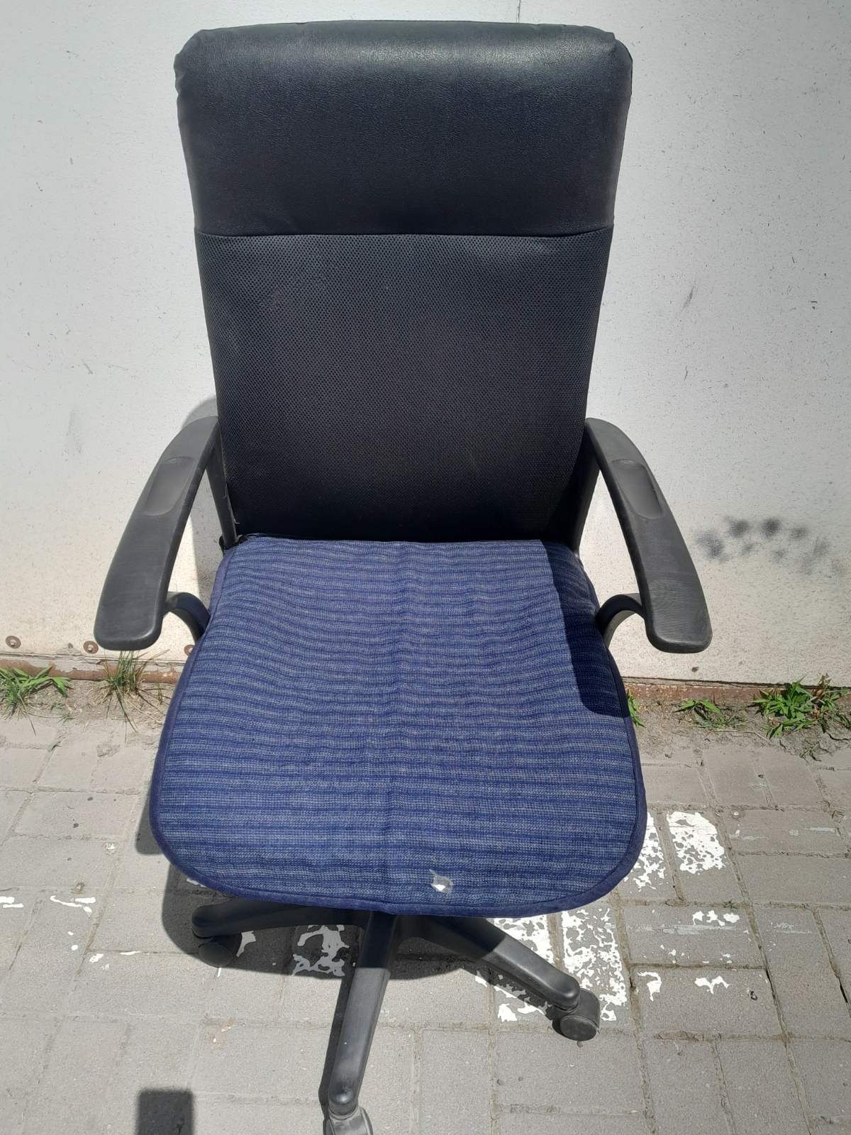 Продам офисное кресло