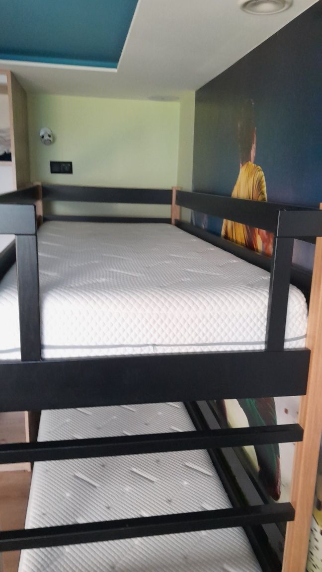 Drewniane łóżko piętrowe 90x200 czarno dębowe N03