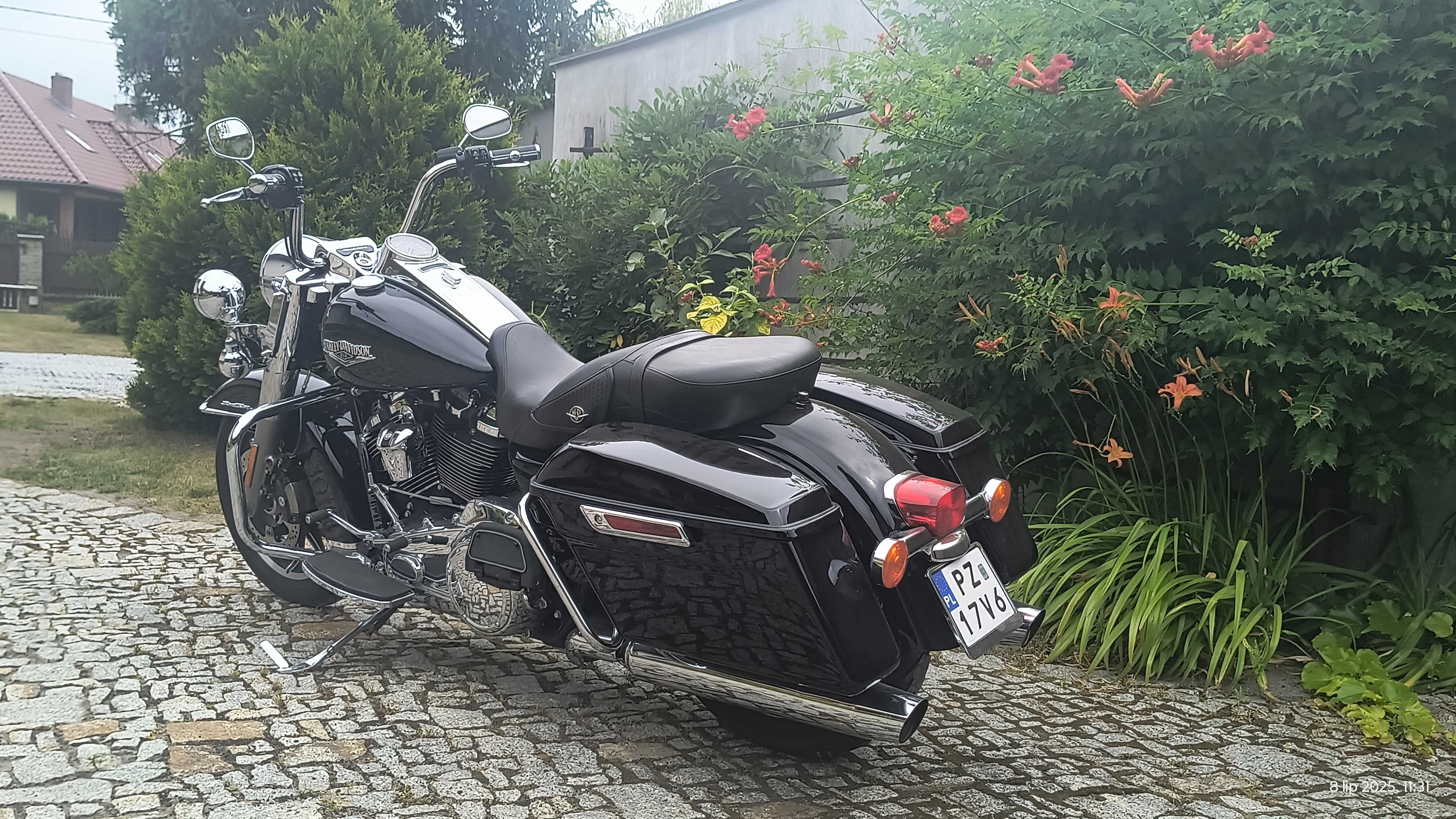 Sprzedam Harley - Davidson Road King z 2017 roku