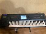 Продам рабочую станцию Korg Triton Extreme