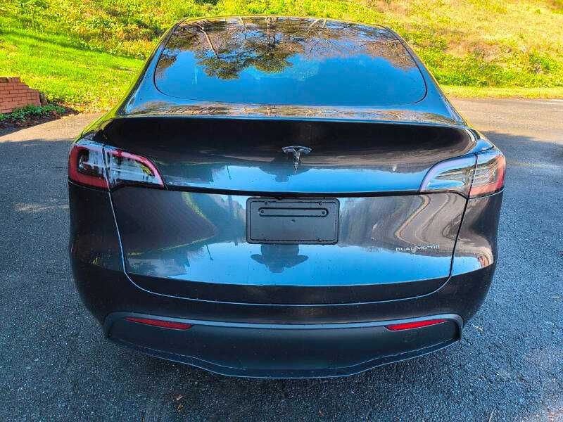 2024 Tesla Model Y LR
