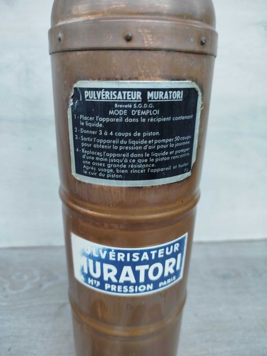 Duża miedziana hydronetka zabytkowa gaśnica