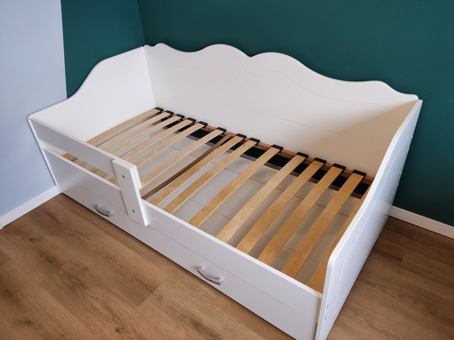 Łóżko dziecięce 160x80 z szufladą i barierką – stan bardzo dobry