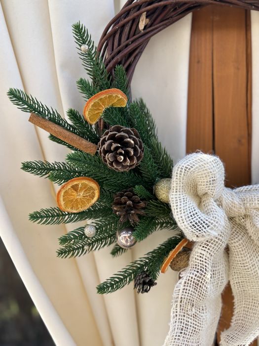 Świąteczny wianek na drzwi dekoracje Boże Narodzenie