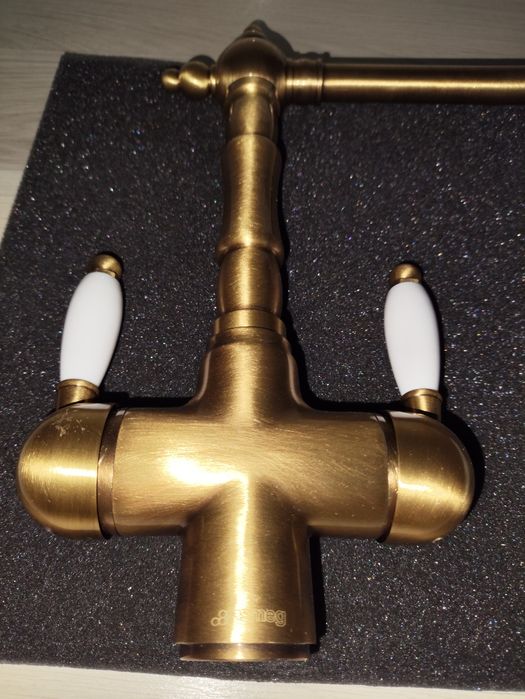 Bateria kuchenna SMEG MAP77PO mosiężna do wody kranowej i filtrowanej.