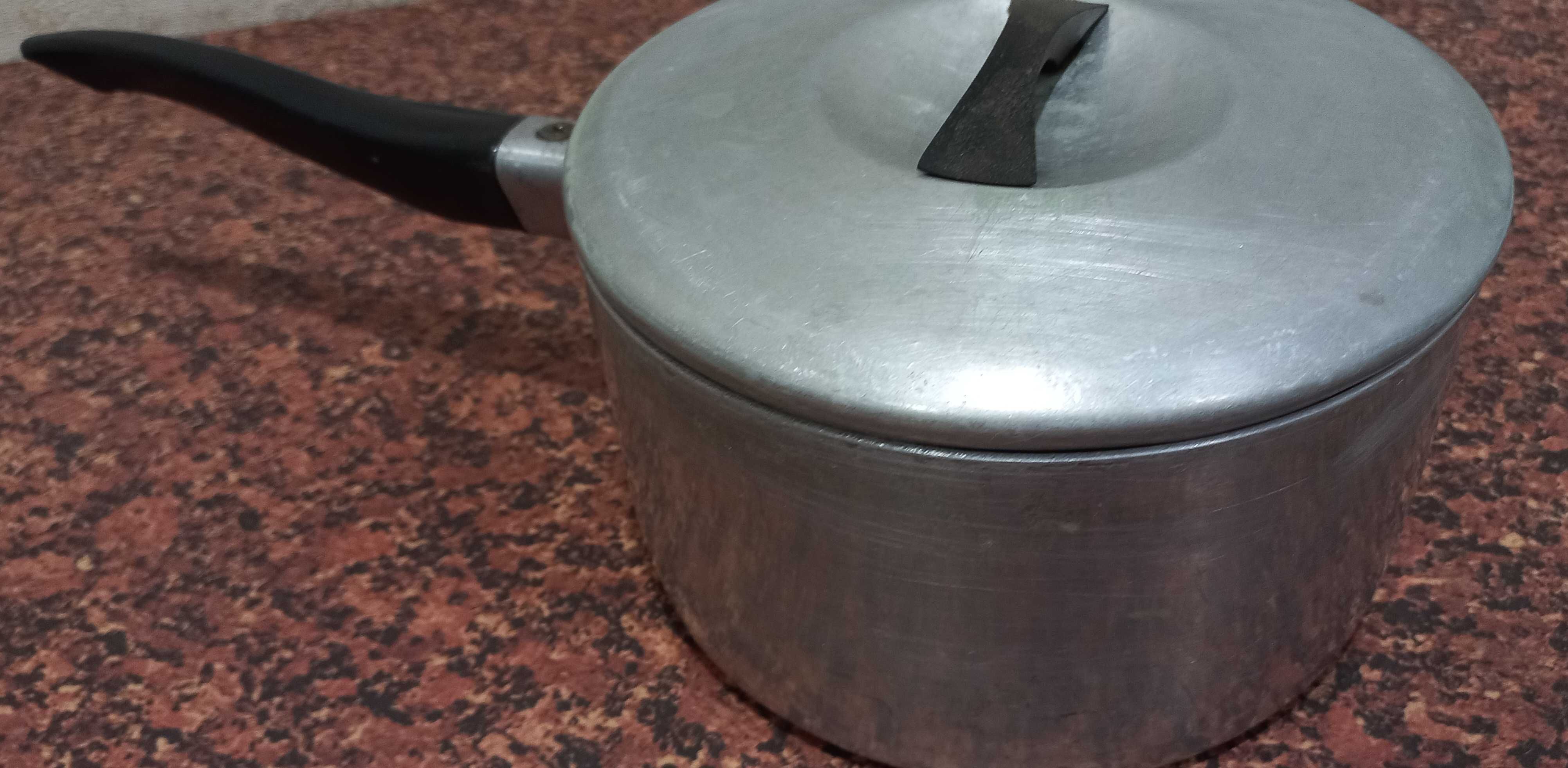 Ковшик з кришкою алюмін.вживане