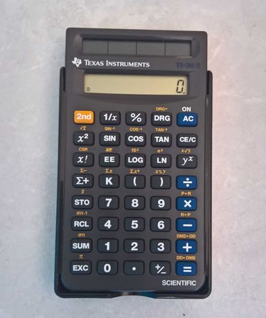 Kalkulator naukowy solarny Texas Instruments