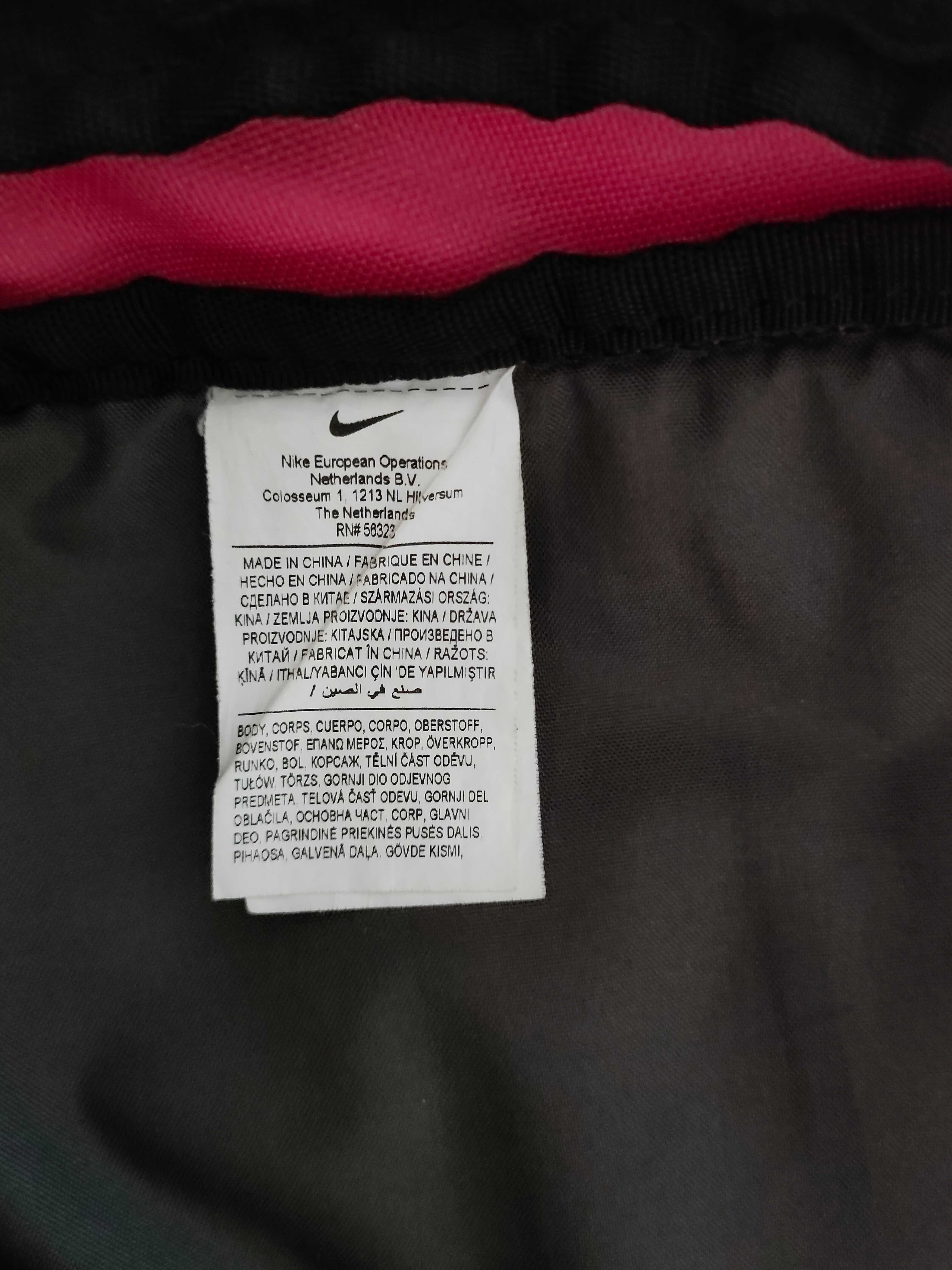 świetny oryginalny plecak NIKE , SUPER stan