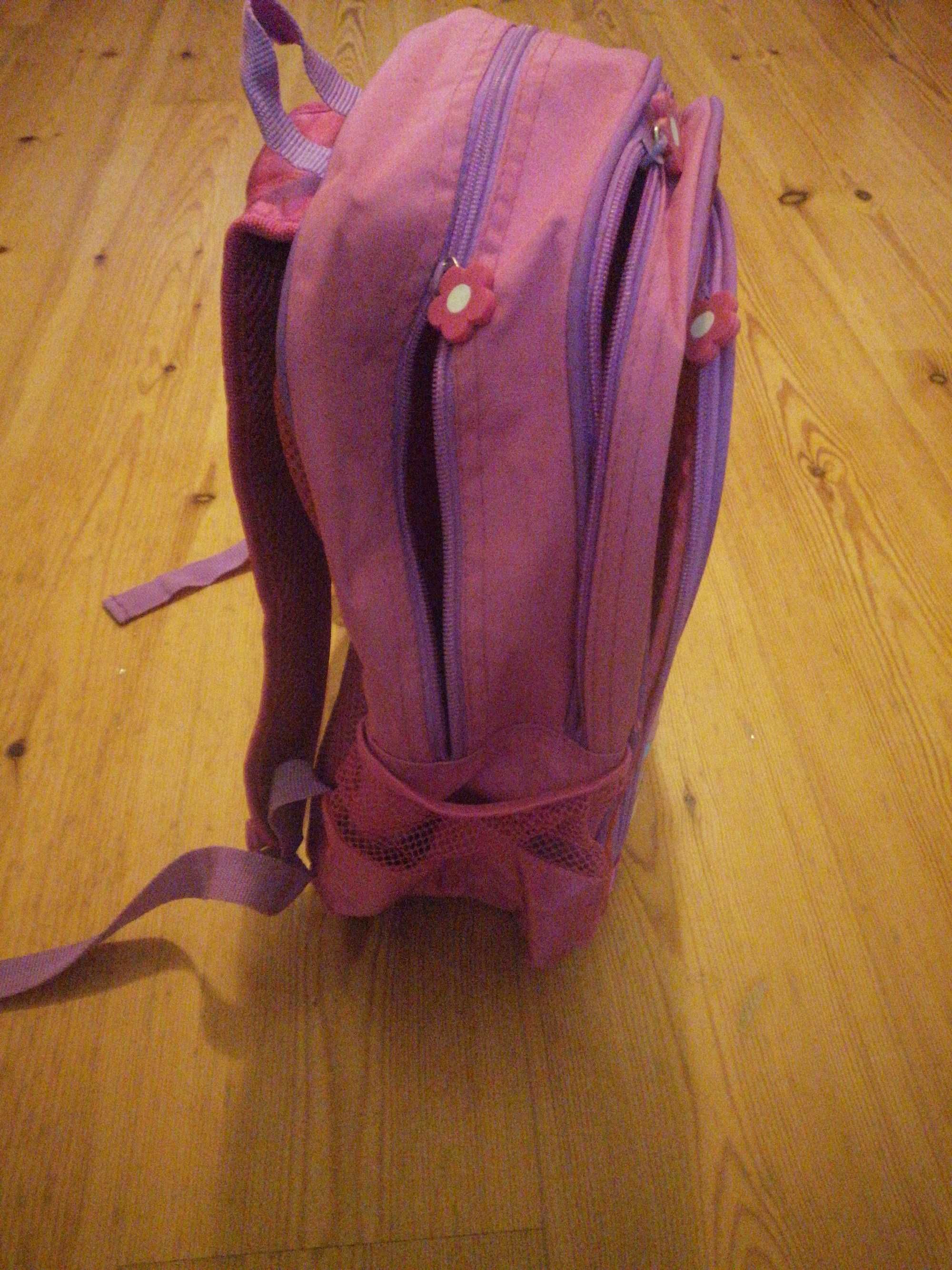Mochila e estojo hello kitty