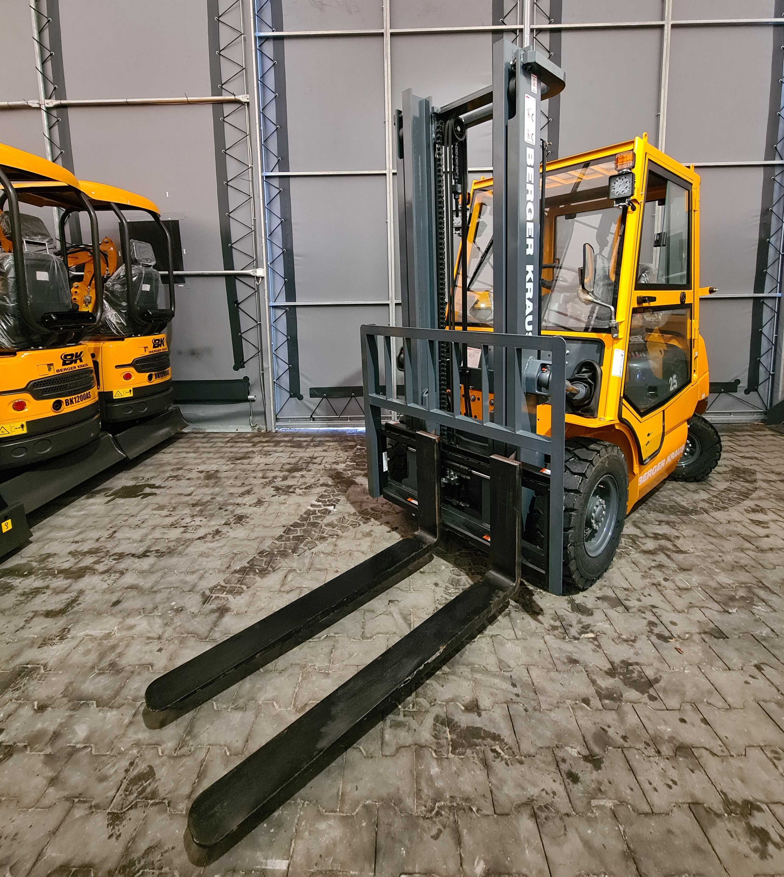 Nowy wózek widłowy FD25 2,5 tony diesel kabina + UDT